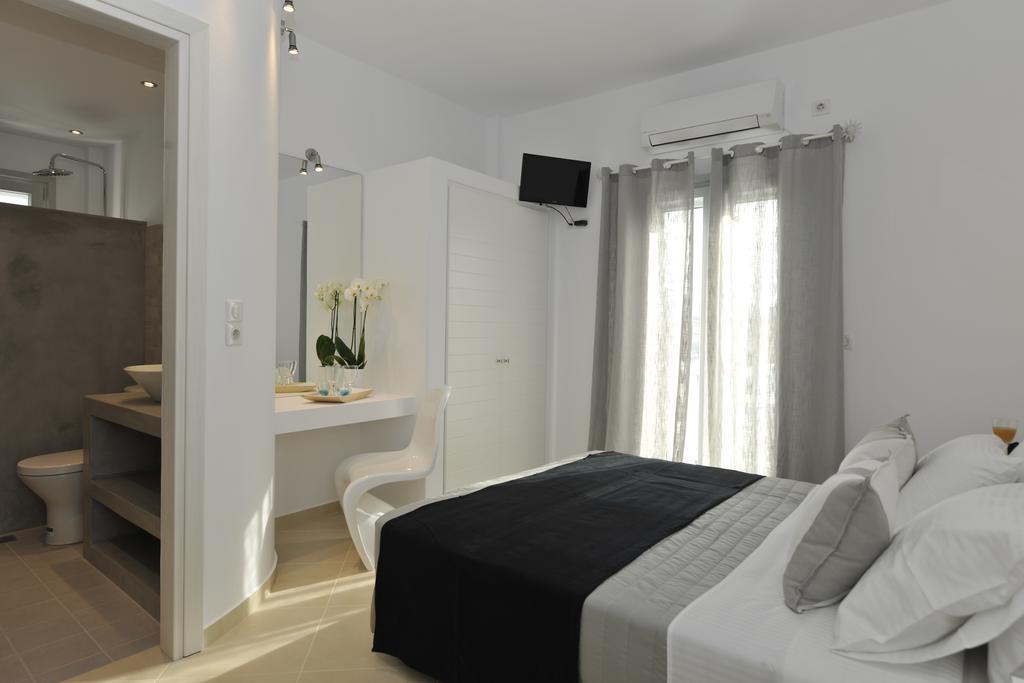 Romantica Suites เนาซา ห้อง รูปภาพ